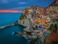 Kolorowe domy Cinque Terre na klifie, idealne miejsce, gdzie do Włoch.
