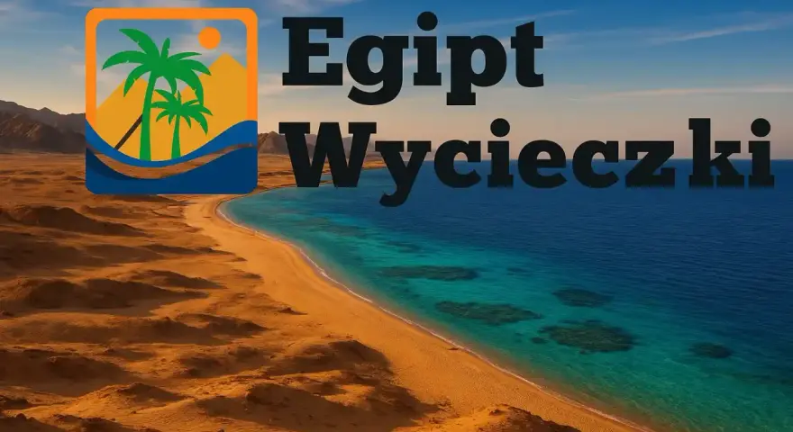 Egipt we wrześniu to idealna pogoda na wycieczki nad Morze Czerwone. Piękna plaża, palmy i turkusowa woda.